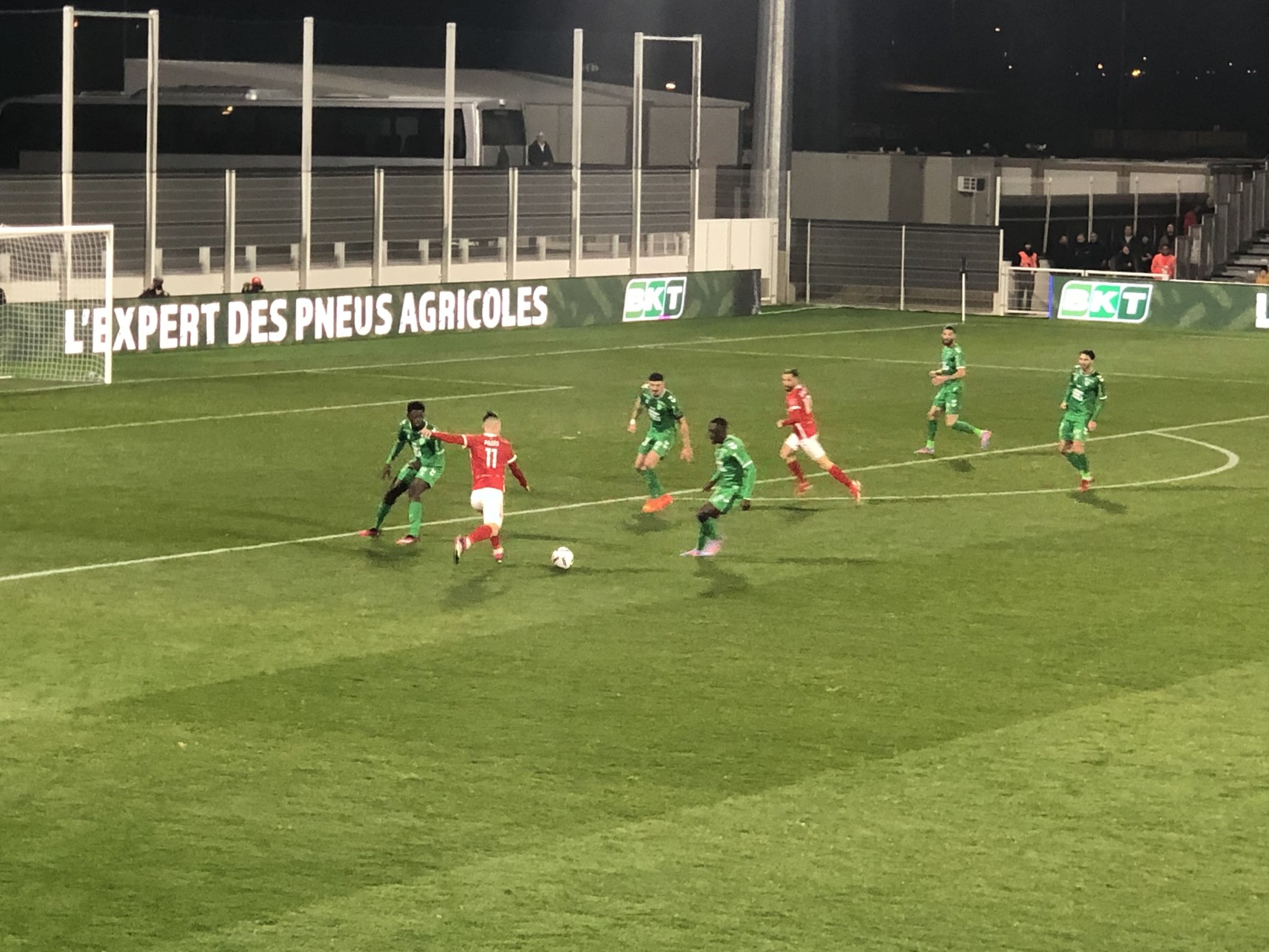 Nimes_olympique_saint_etienne_ligue_2