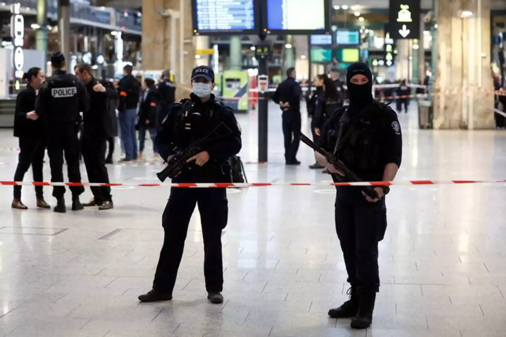 Alerte bombe gare train sécurité canular juge blague police traffic transport