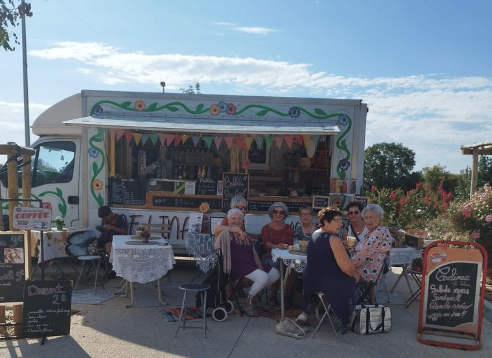 Café Bohème Carlinae Camion Boisson Gard Fleurs