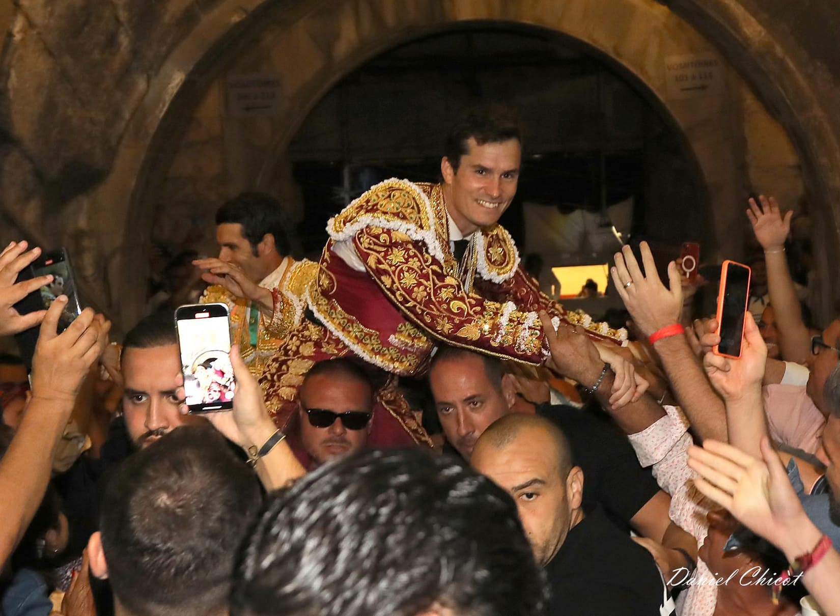 Feria de Nîmes : Daniel Luque, Un monstre ! corrida torero toros 