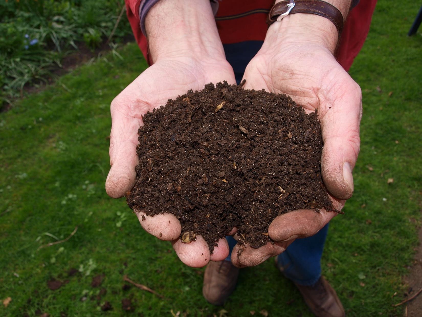 Distribution Compost Sud Rhône Environnement Gard Biologie Ecologie 