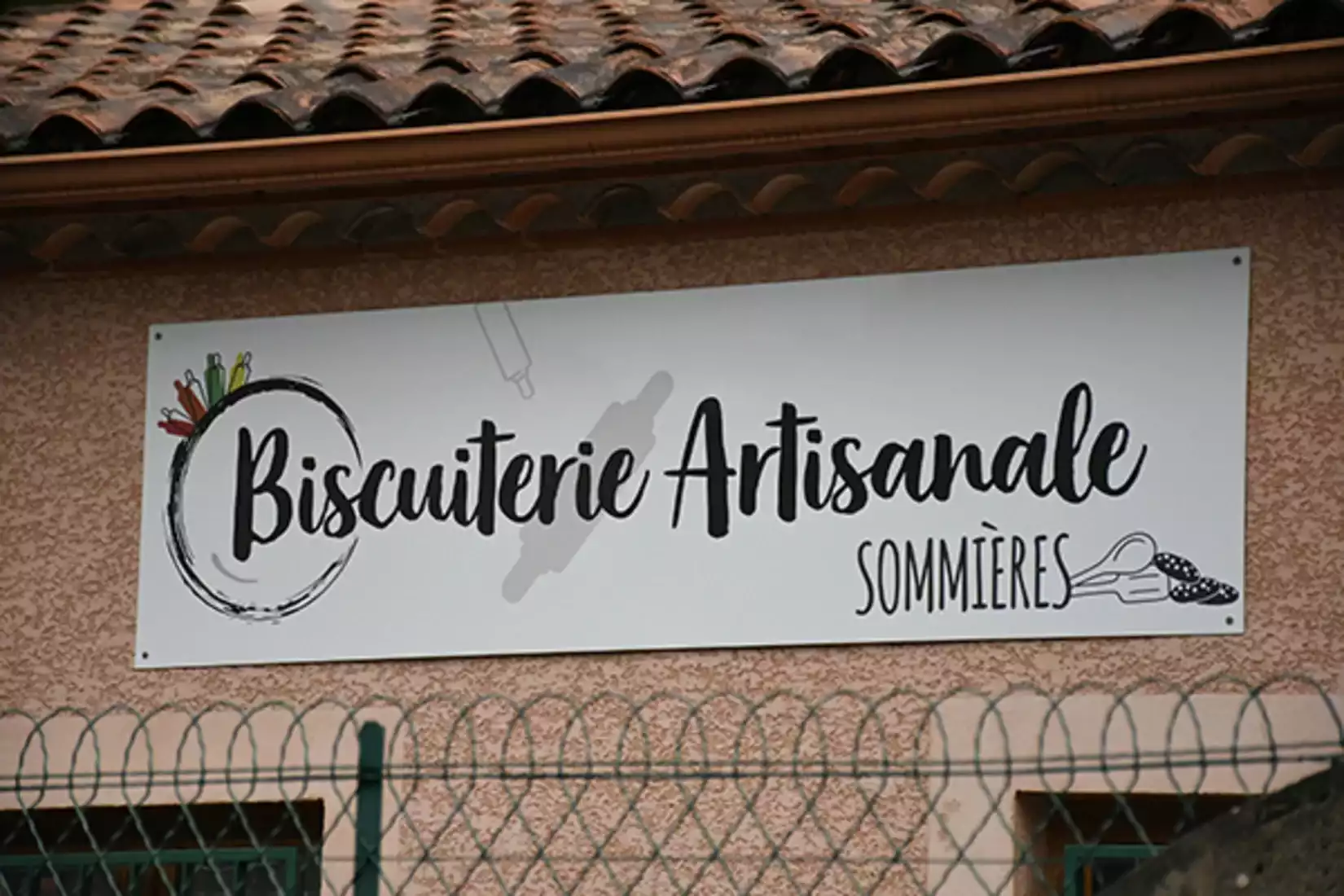 Exterieur biscuiterie artisanale sommieres arnede commerce biscuits cookies