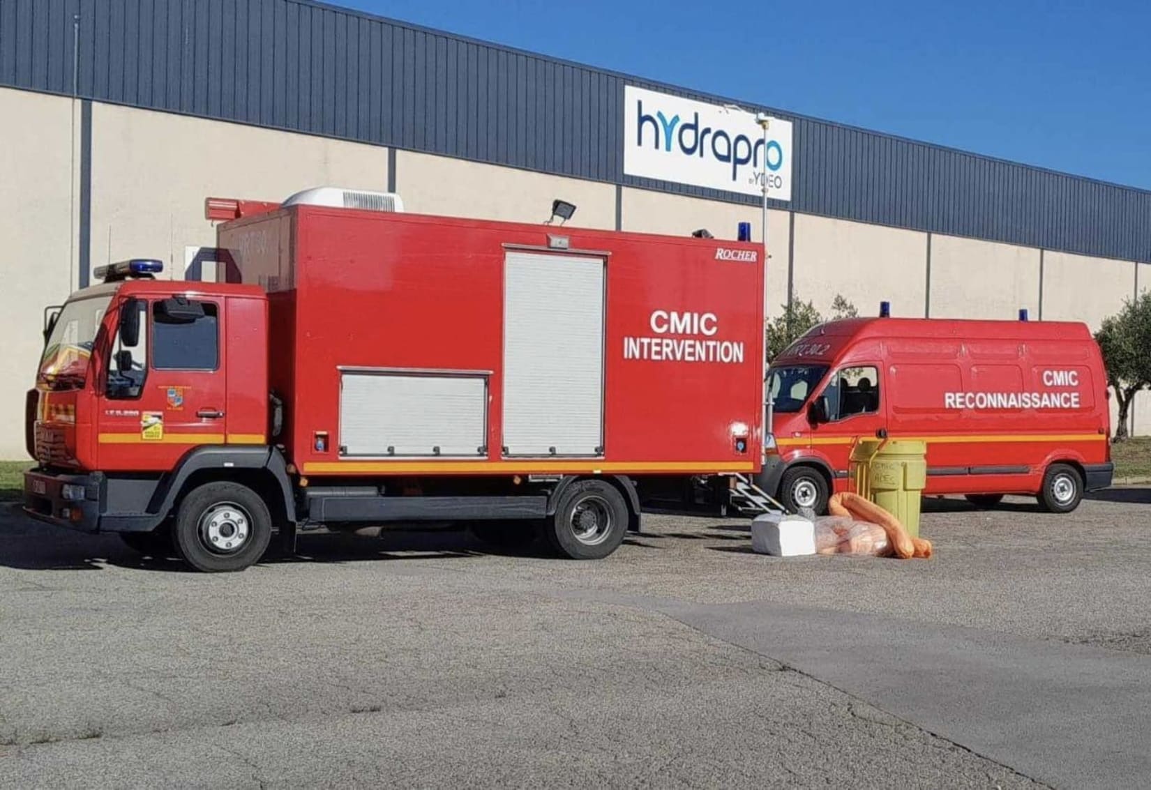 incident chimique toxique gaz usine chlore émanation confinement périmètre de sécurité fait divers