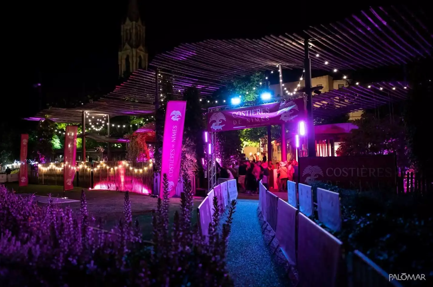 Feria Costière de Nîmes Gard Taureau Vins Esplanade Vendanges