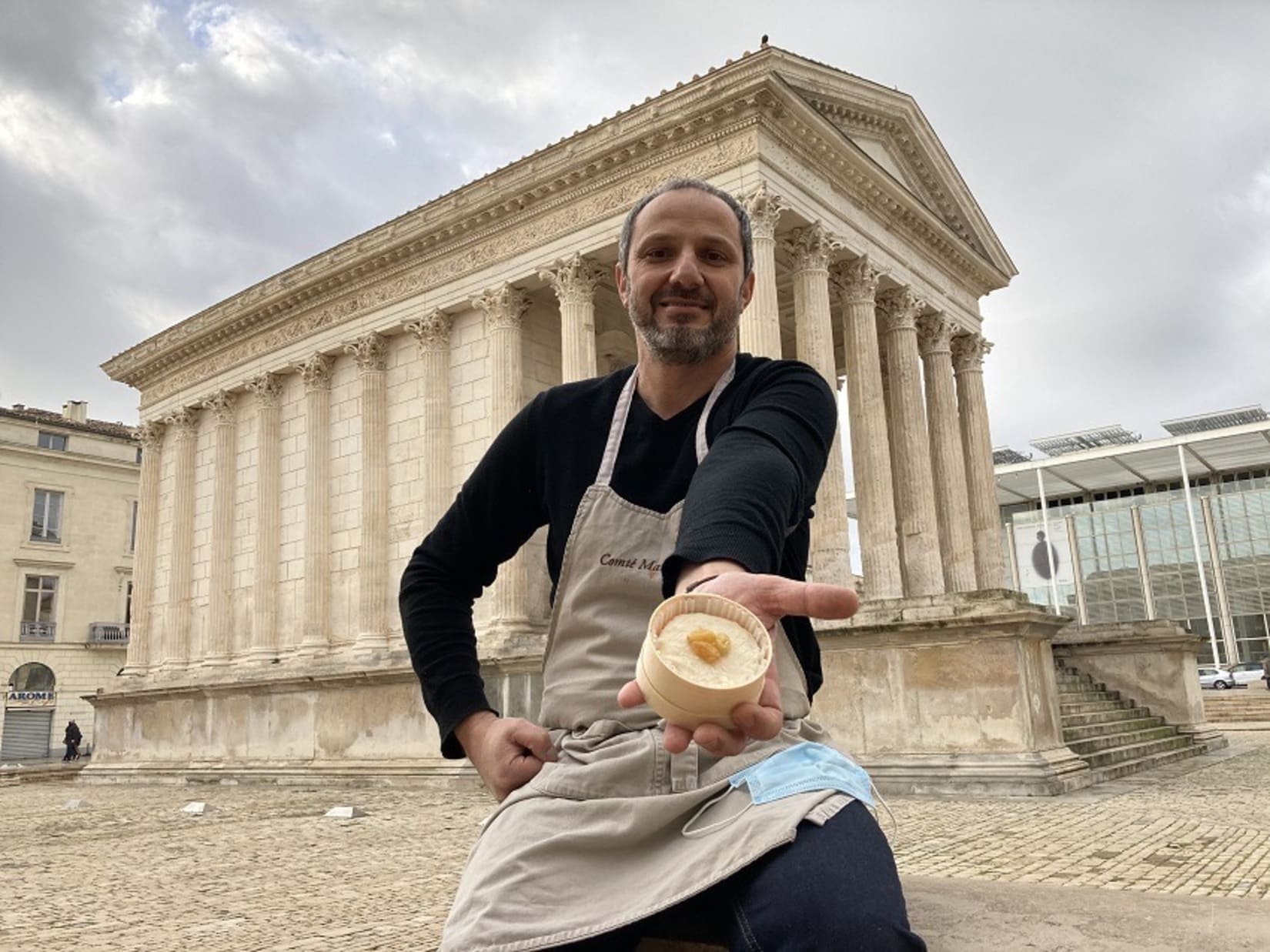 Spécialités nîmoises gastronomie commerce halles de Nîmes table Noël repas