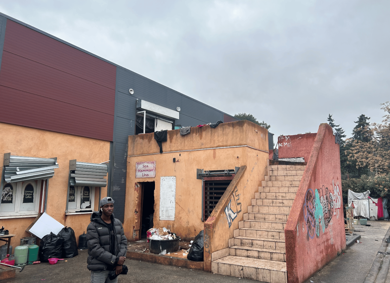 Migrant Squat Quartier Valdegour Nîmes Gard Hammam 