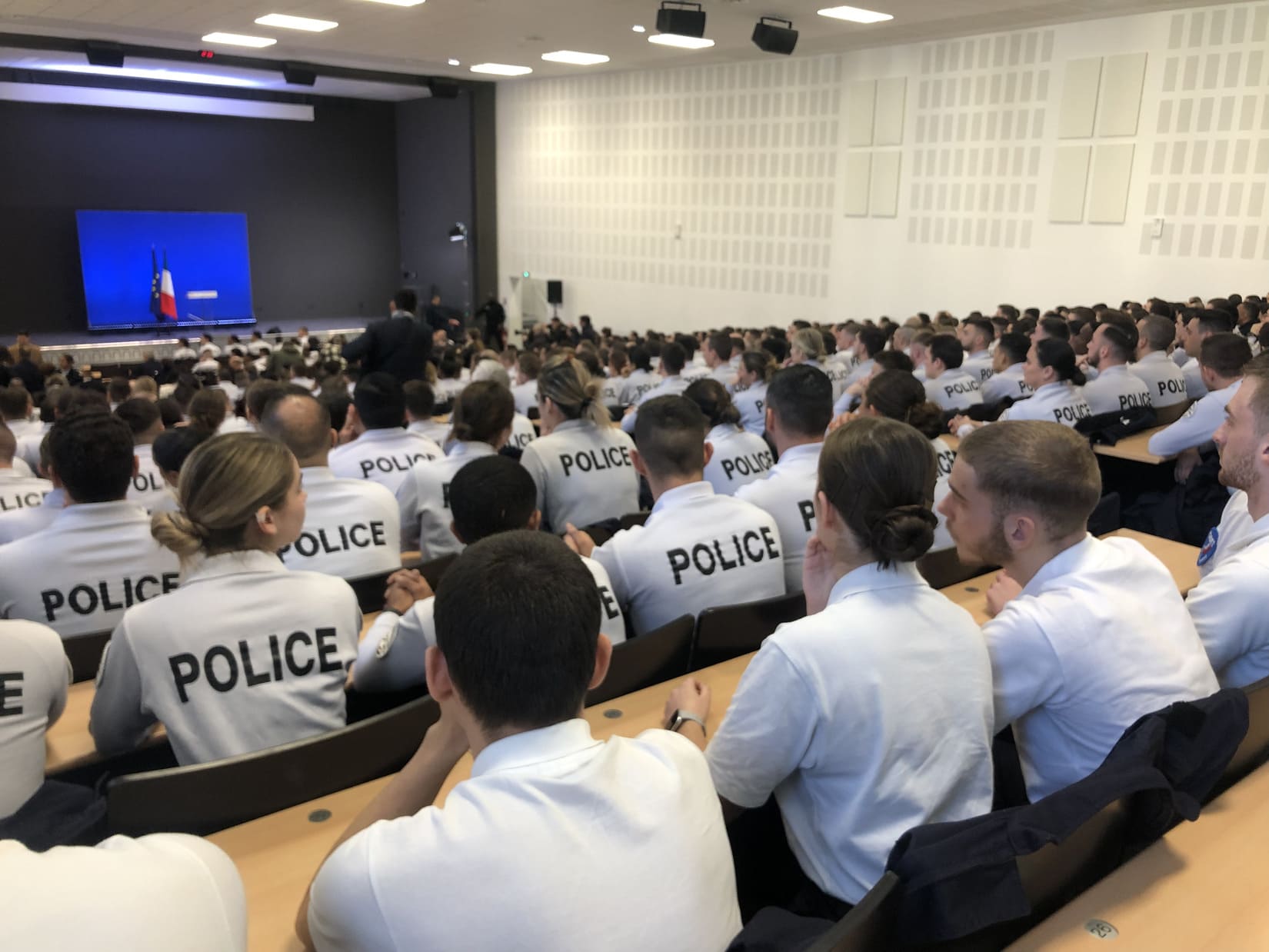 Le nouvel amphithéâtre était rempli pour le discours de voeux du ministre de l'Intérieur. Crédit photo : GG