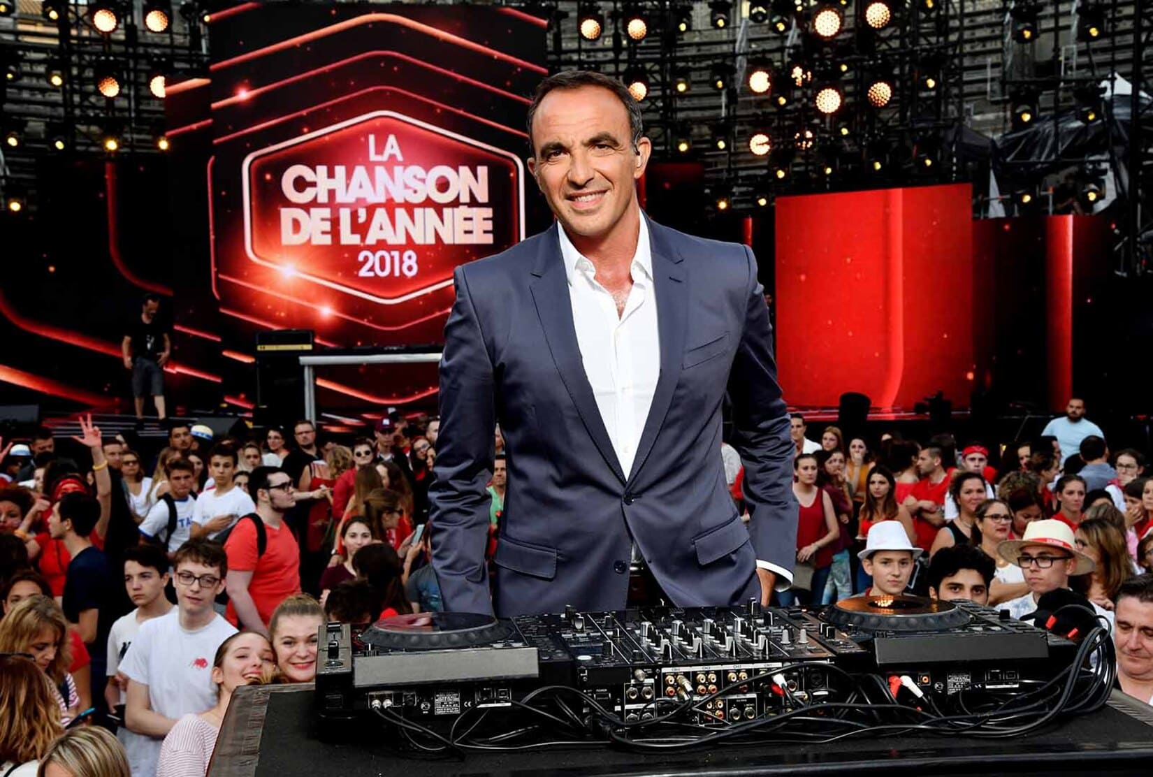 vianney mika star academy la petite culotte slimane pierre de maere kendji girac florent pagny juliette armanet claudio capéo louane nikos aliagas chanson année événement musique arènes chanteurs artistes chant danse dresscode rouge blanc direct livre tf1 nominés prix leréveildumidi