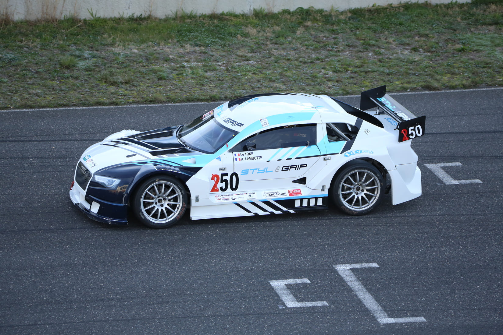  Alès : Les plus grands pilotes de Rallye et de Course de Côte réunis pour le Cévennes Race Track au Pôle Mécanique Gard Voiture Évènements