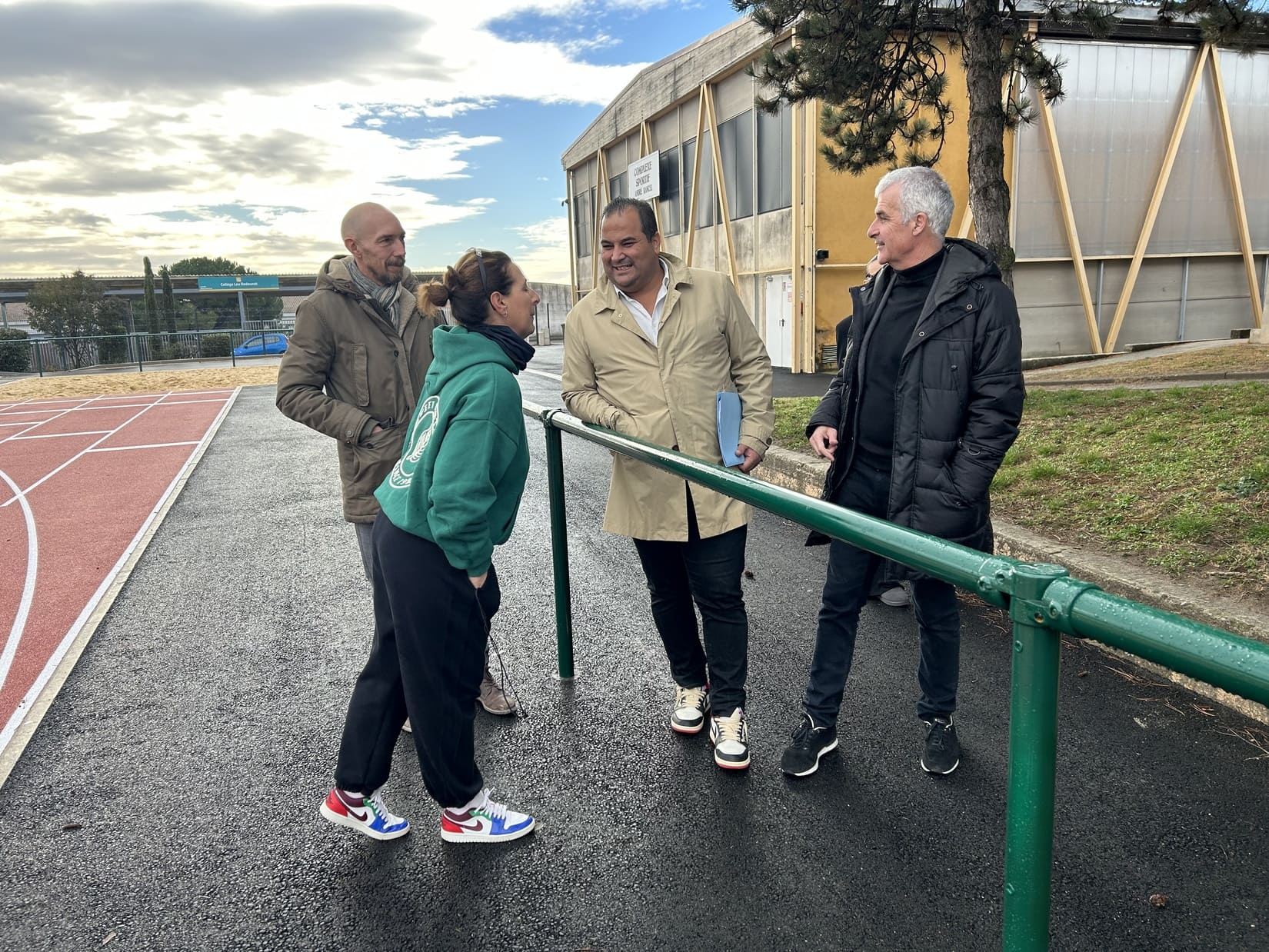 Piscine Président Nouveaux Stade Région Uzès Nouvelle Terrain