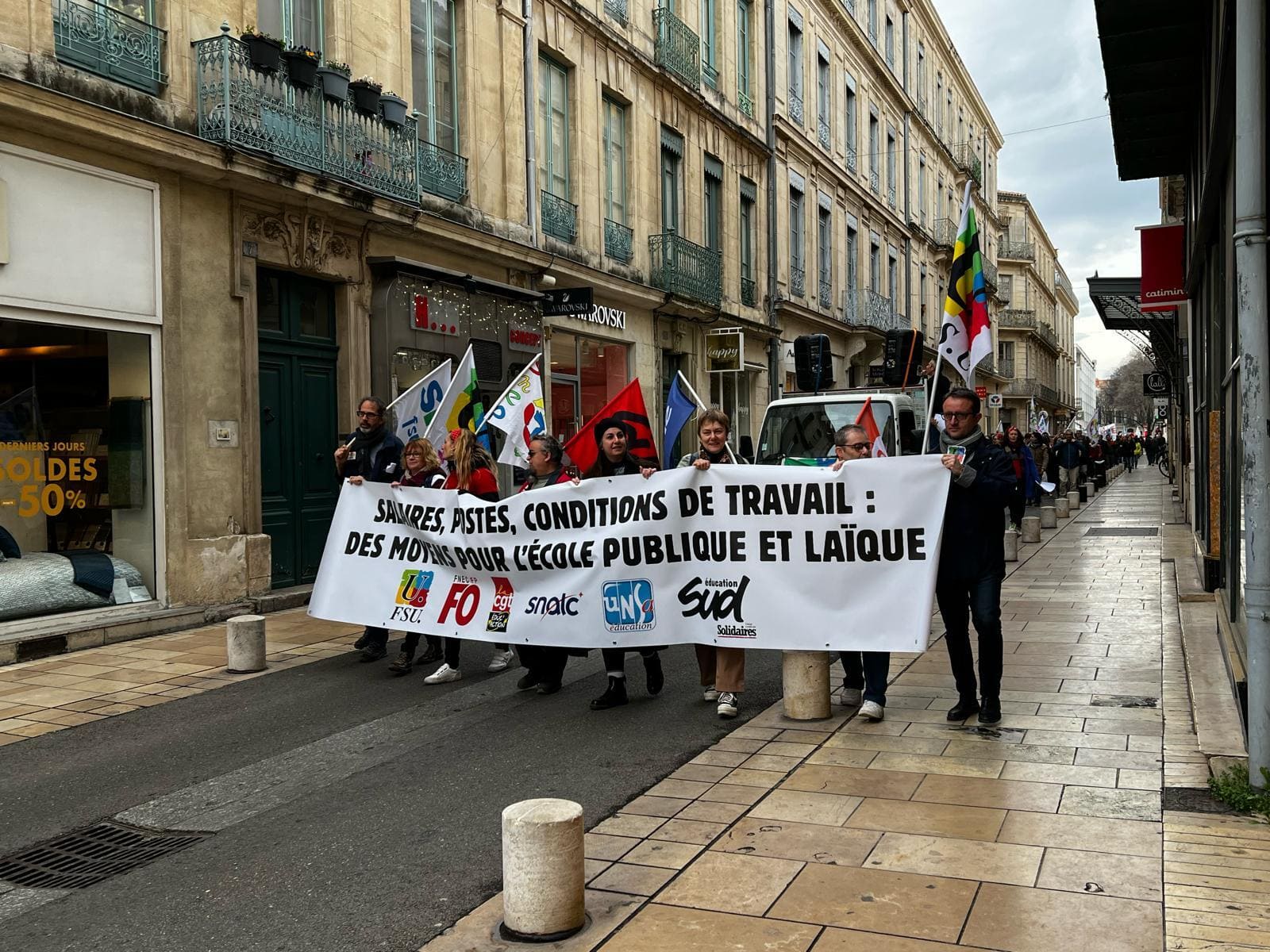 Manifestation éducation professeurs colllège lycée publique éducation nationale grève établissements scolaires