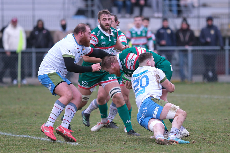 Nîmes_rugby_stade_métro.jpg