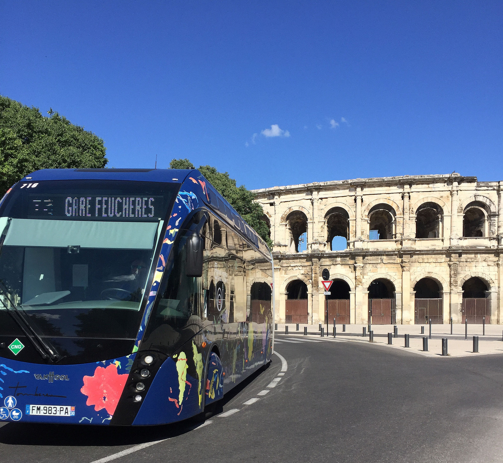 t2_trambus_nimesmetropole_tango_navette_mobilite_nimes_reveildumidi