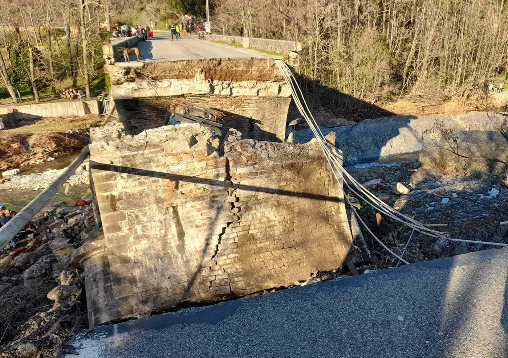 Effondrement pont de Chamborigaud lourds impacts