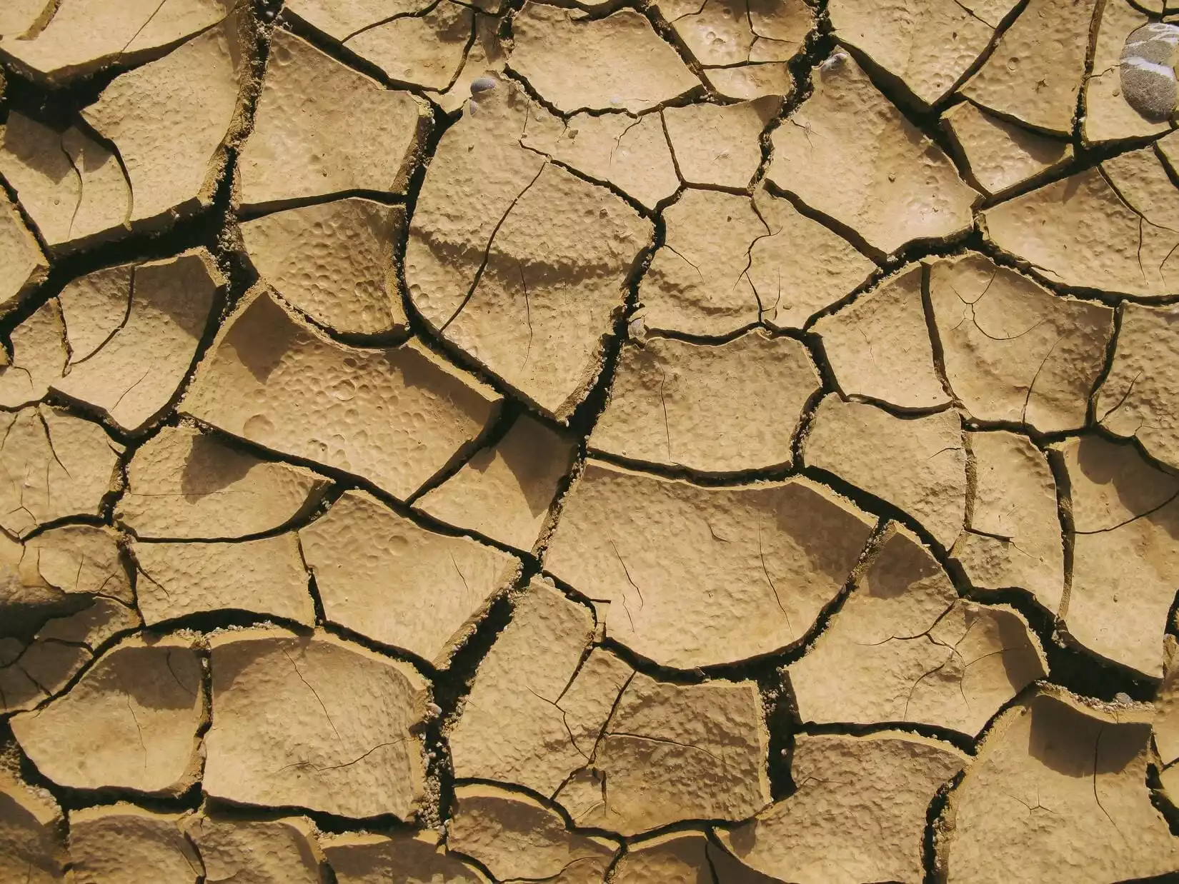 sécheresse Gard catastrophe naturelle réhydratation des sols environnement mouvements de terrain 