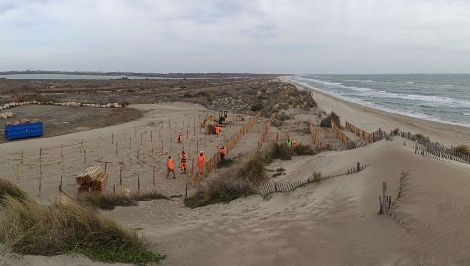 Travaux_sur_la_dune_du_Grau_du_Roi_Gard_lereveildumidi_1_1.jpg