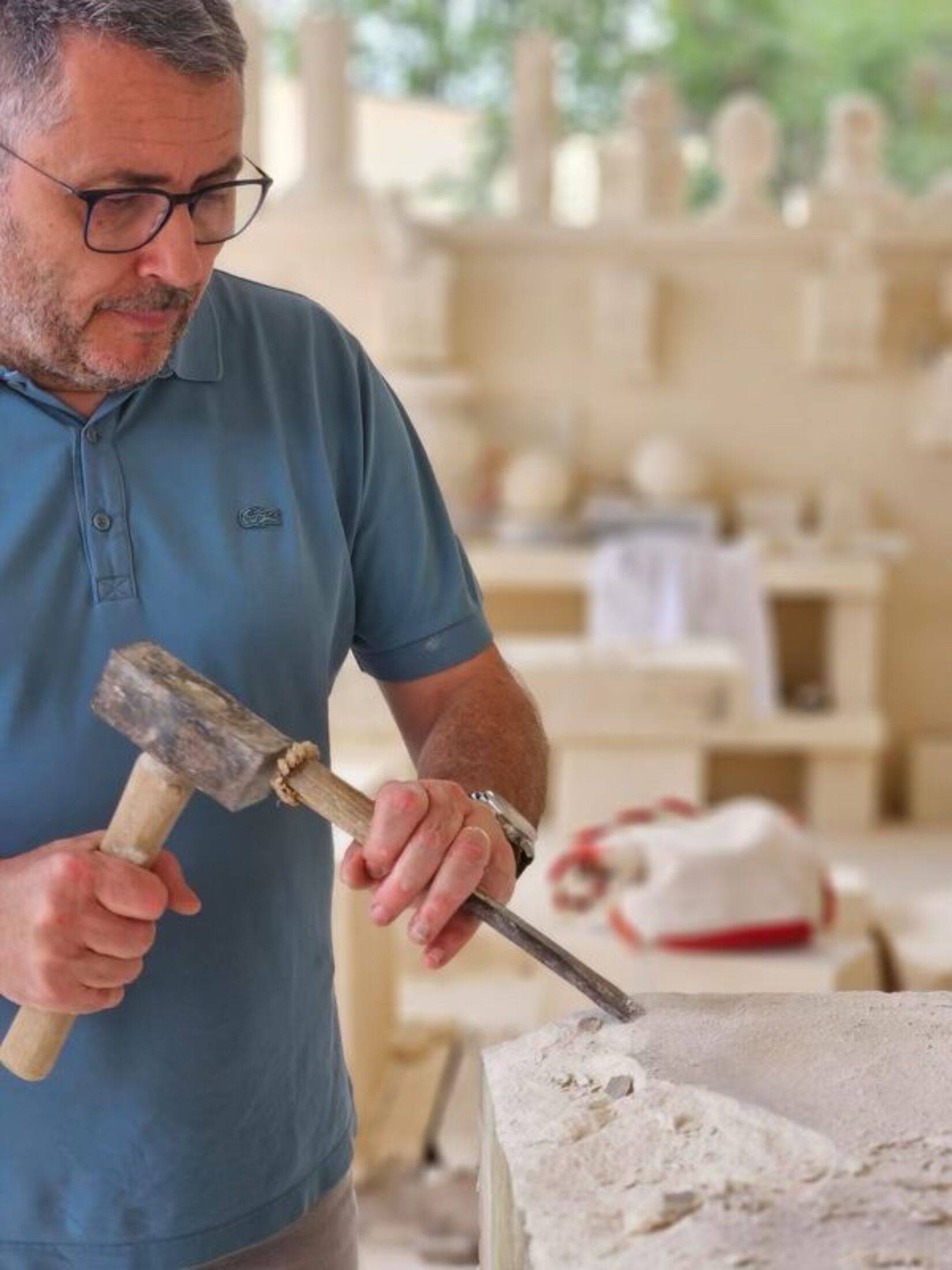 jeromenutile laithier tailleurdepierre semainedel'artisanat xavierperret chambredemetiersetd'artisanatdugard artisanat funeraire chefnutile chefetoilé nimes reveildumidi