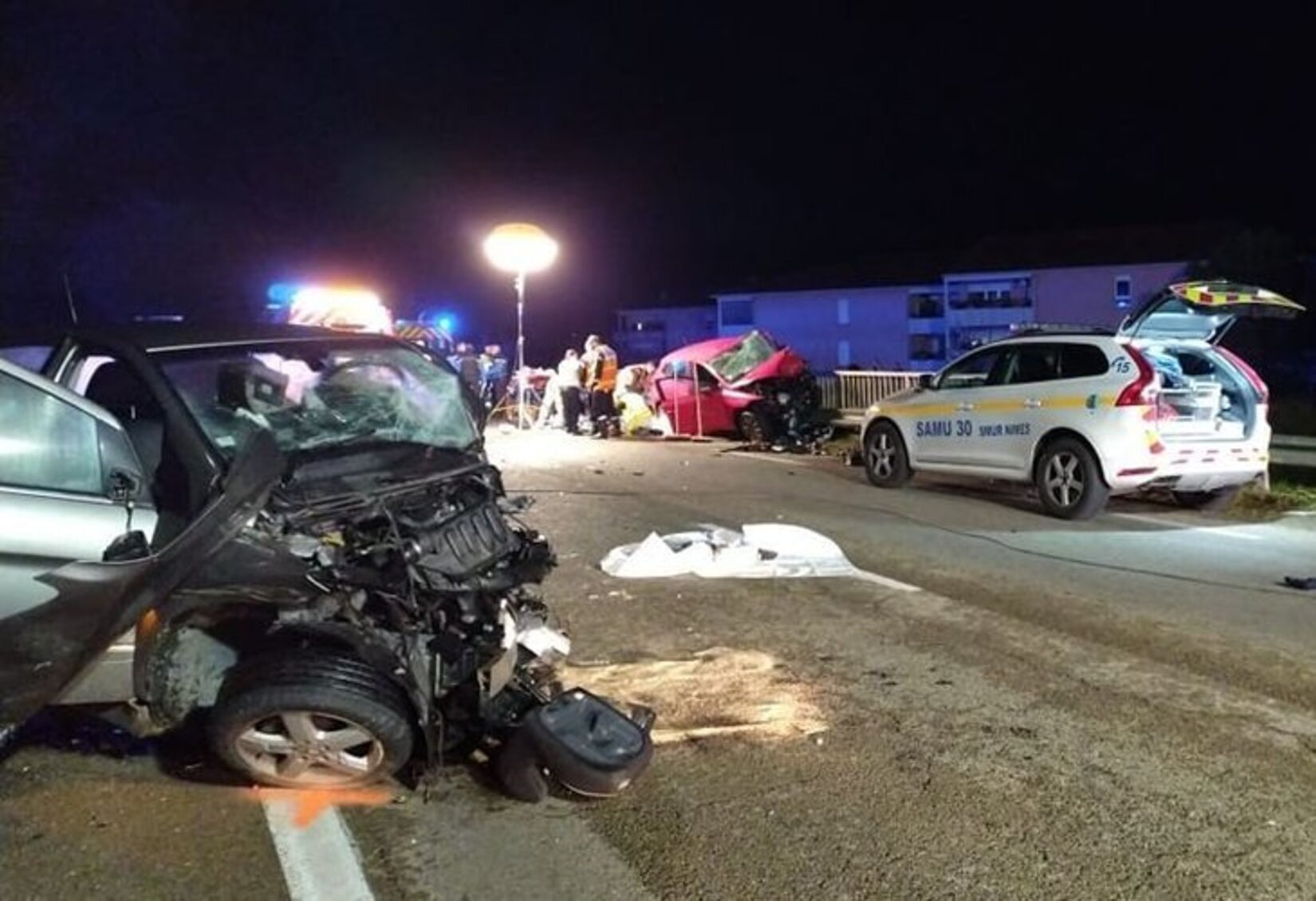 accident_voiture_blessé_mort_meurt_deux-roues_voiture