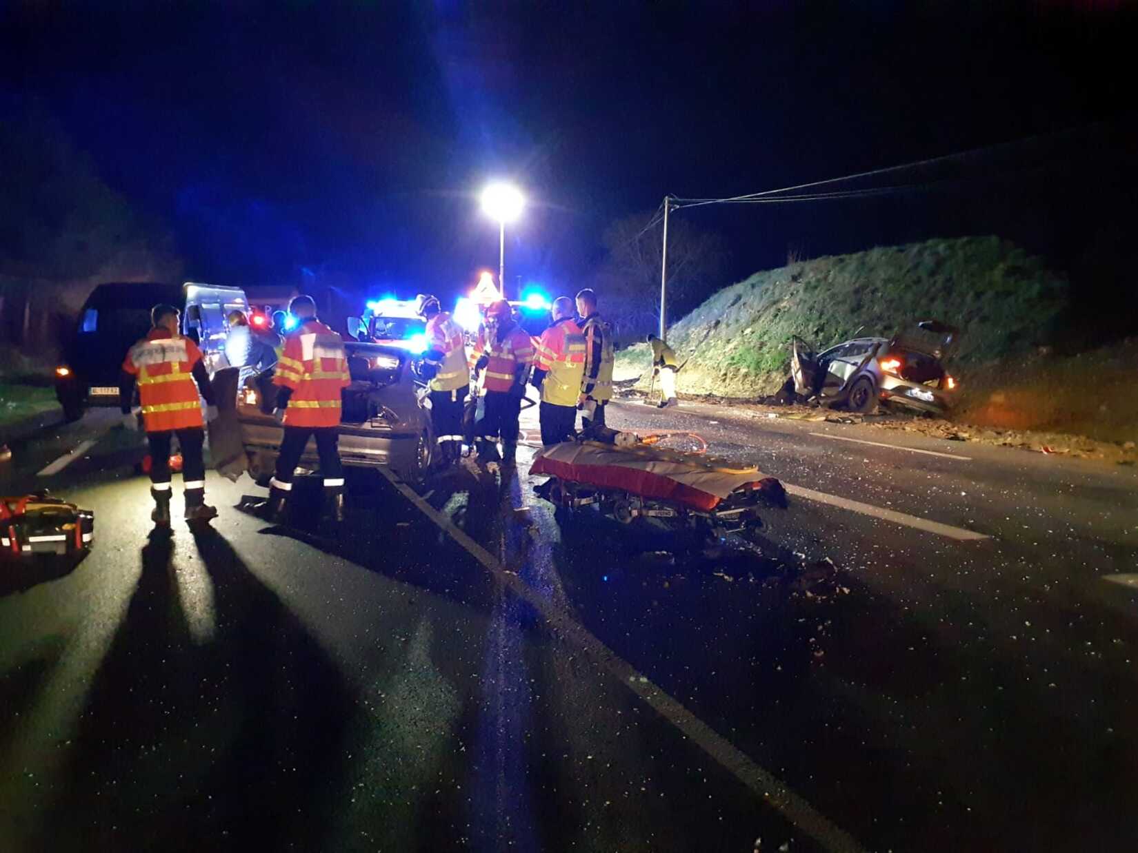 Gard Nimes Accident Véhicule Kennedy Femme