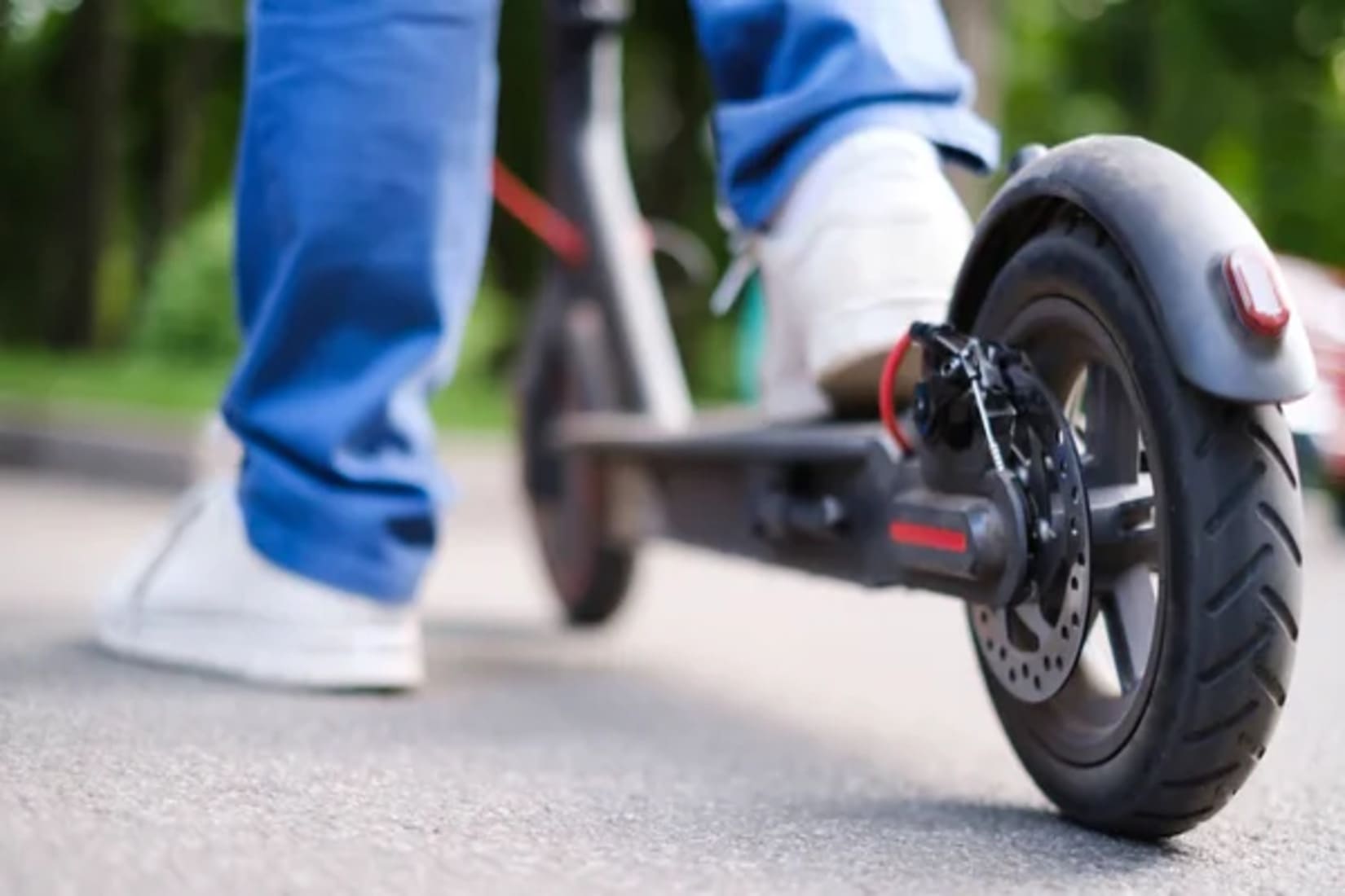 accident_trottinette_electrique_ales_chute_sans_casque_homme_le_reveil_du_midi_gard