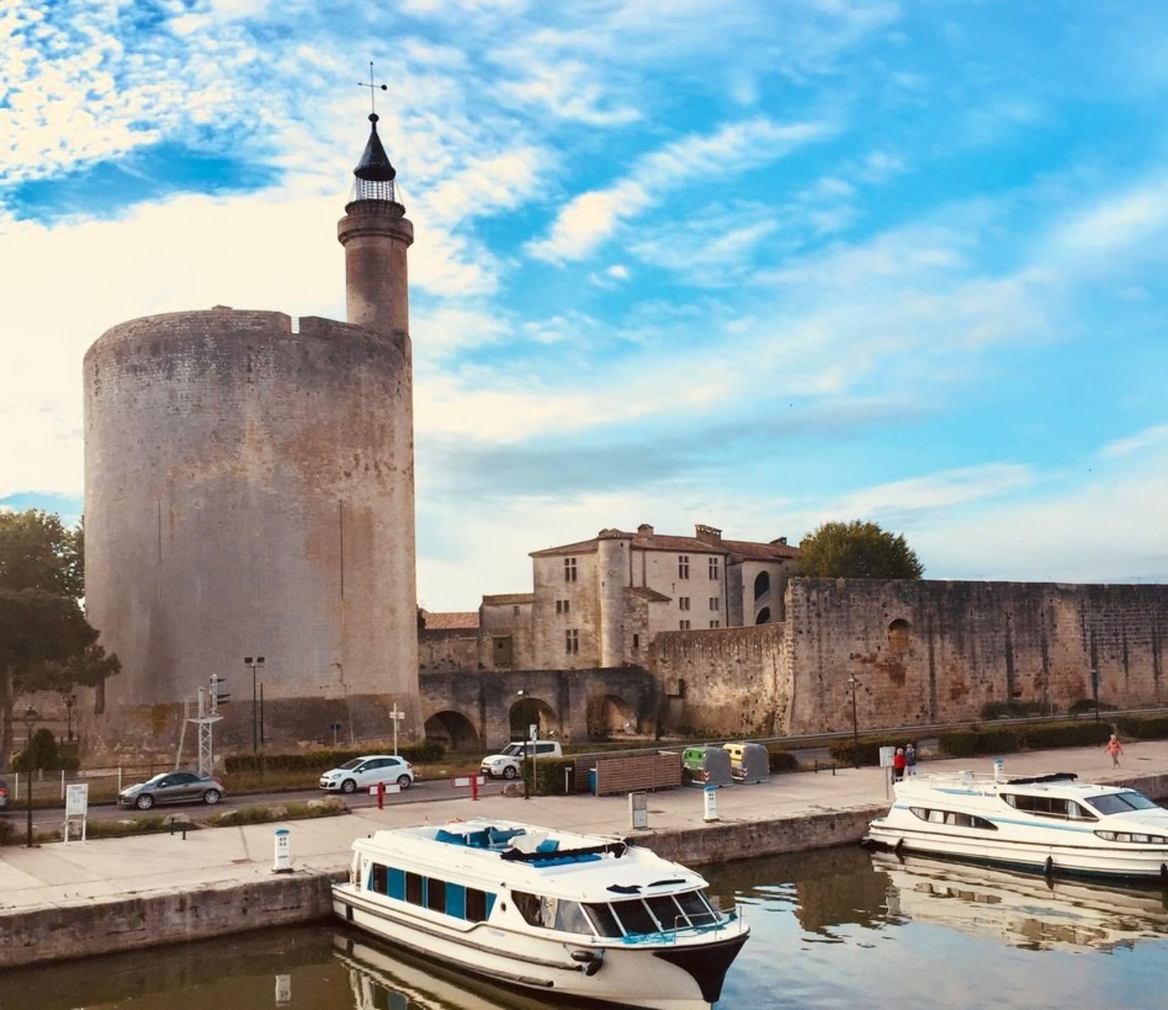 Gard Aigues-mortes recrutement saisonniers emplois job d'été