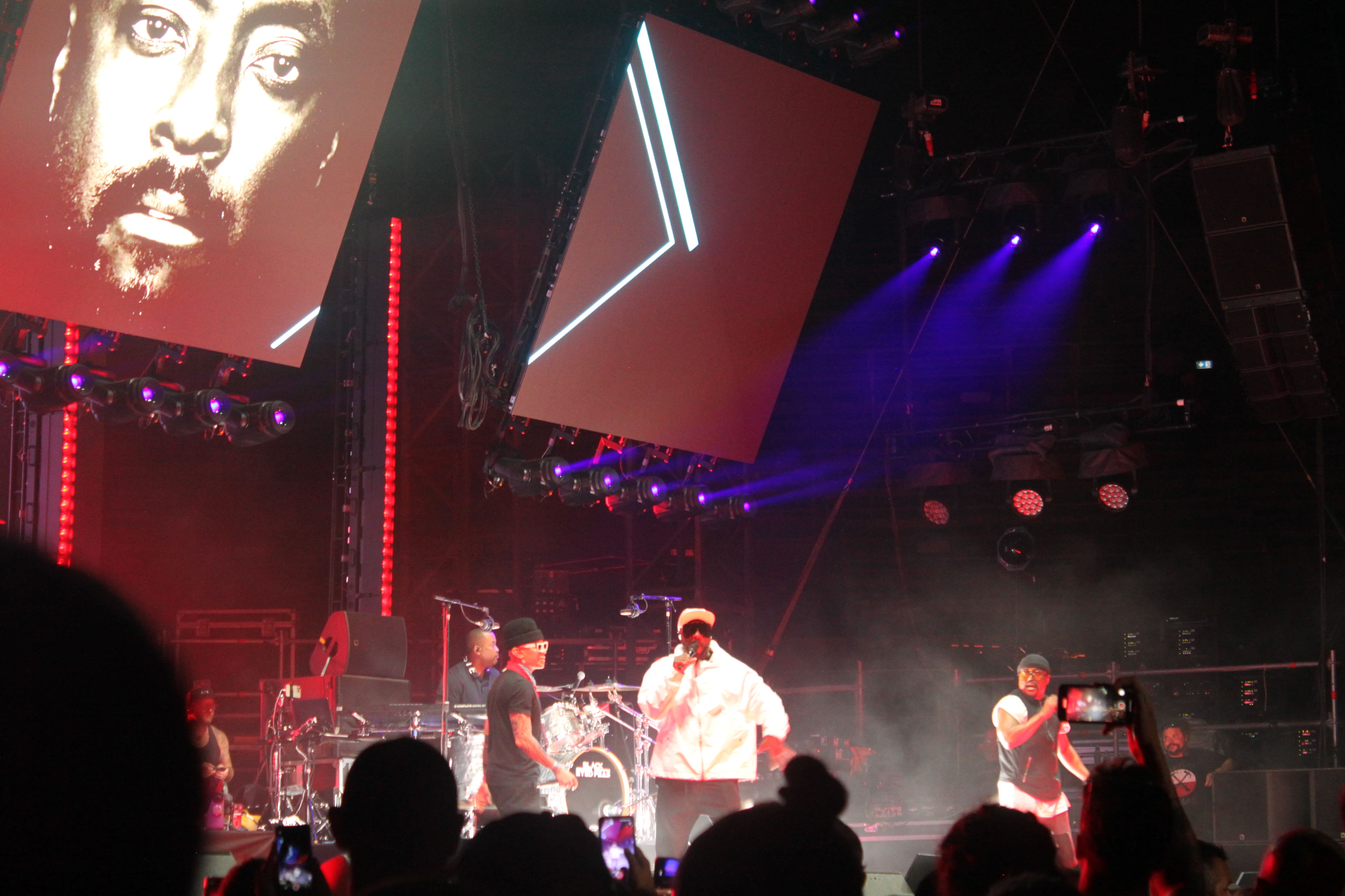 blackeyedpeas_festivaldenimes_arenesdenimes_nimes_reveildumidi.jpg