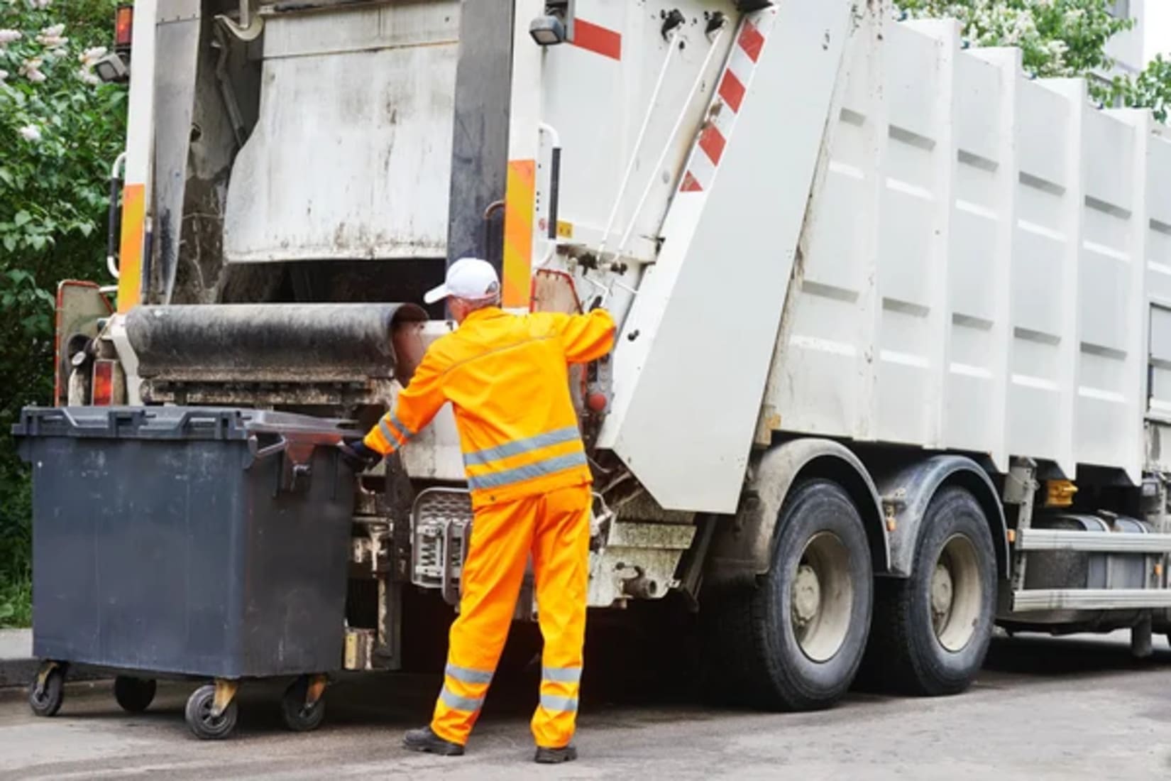 Déchets Agglomération Nîmes Gard Ramassage Eboueur 