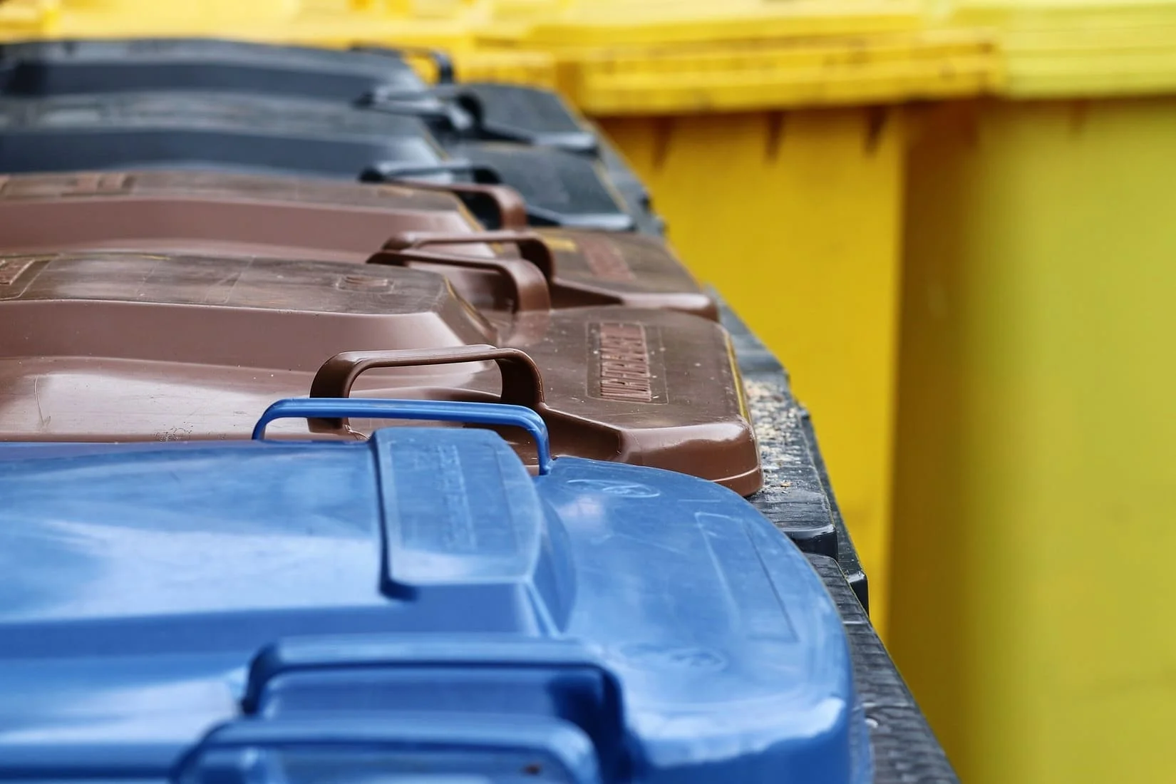 Pays d'Uzès collecte ordures ménagères poubelles jaunes grise noires