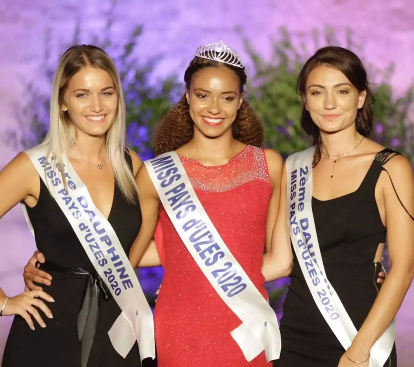 election uzes miss anniversaire candidates filles défilés robe gard