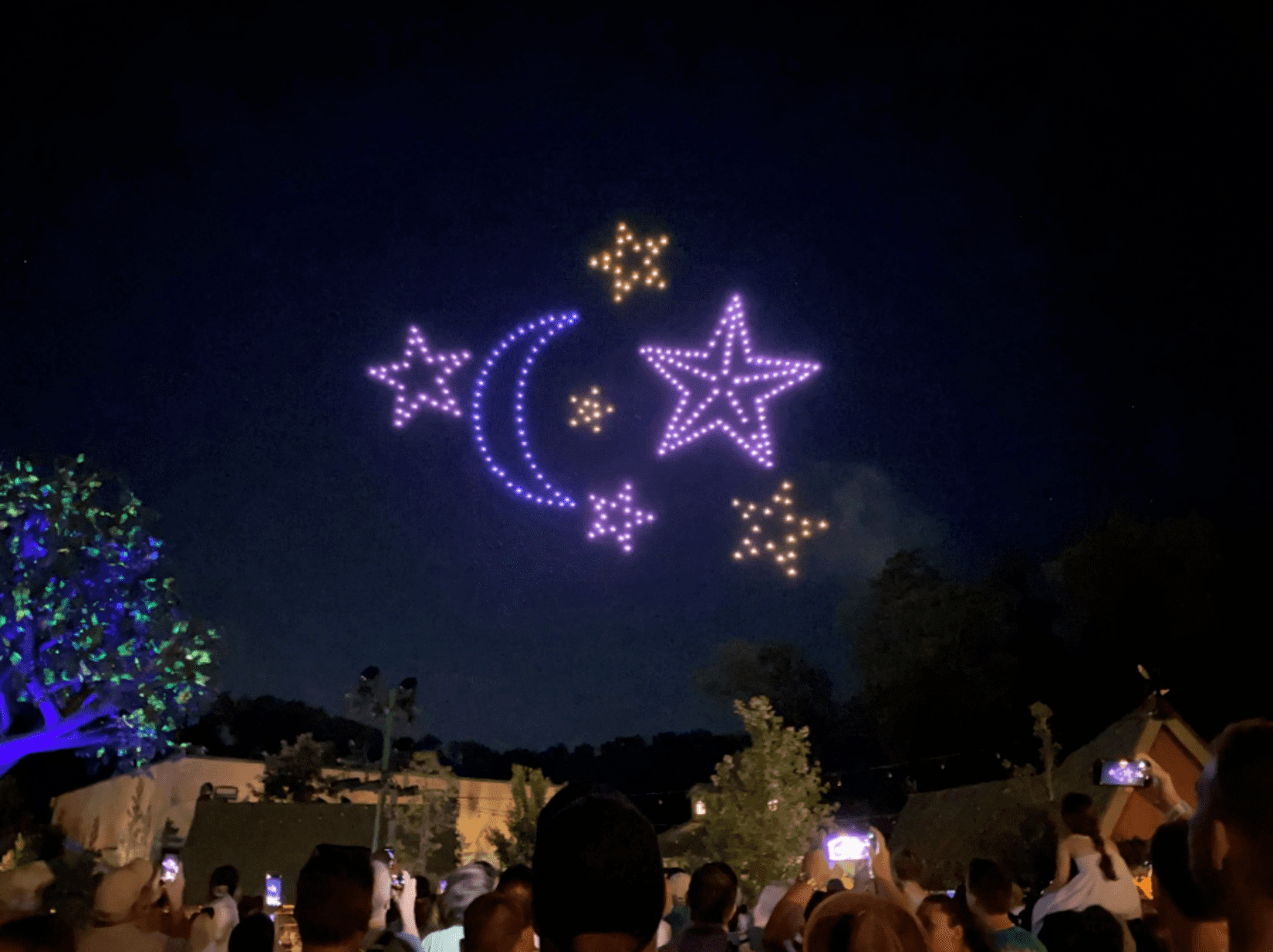 drones_lumières_la_grande_motte_spectacle_noël_mer_le_reveil_du_midi