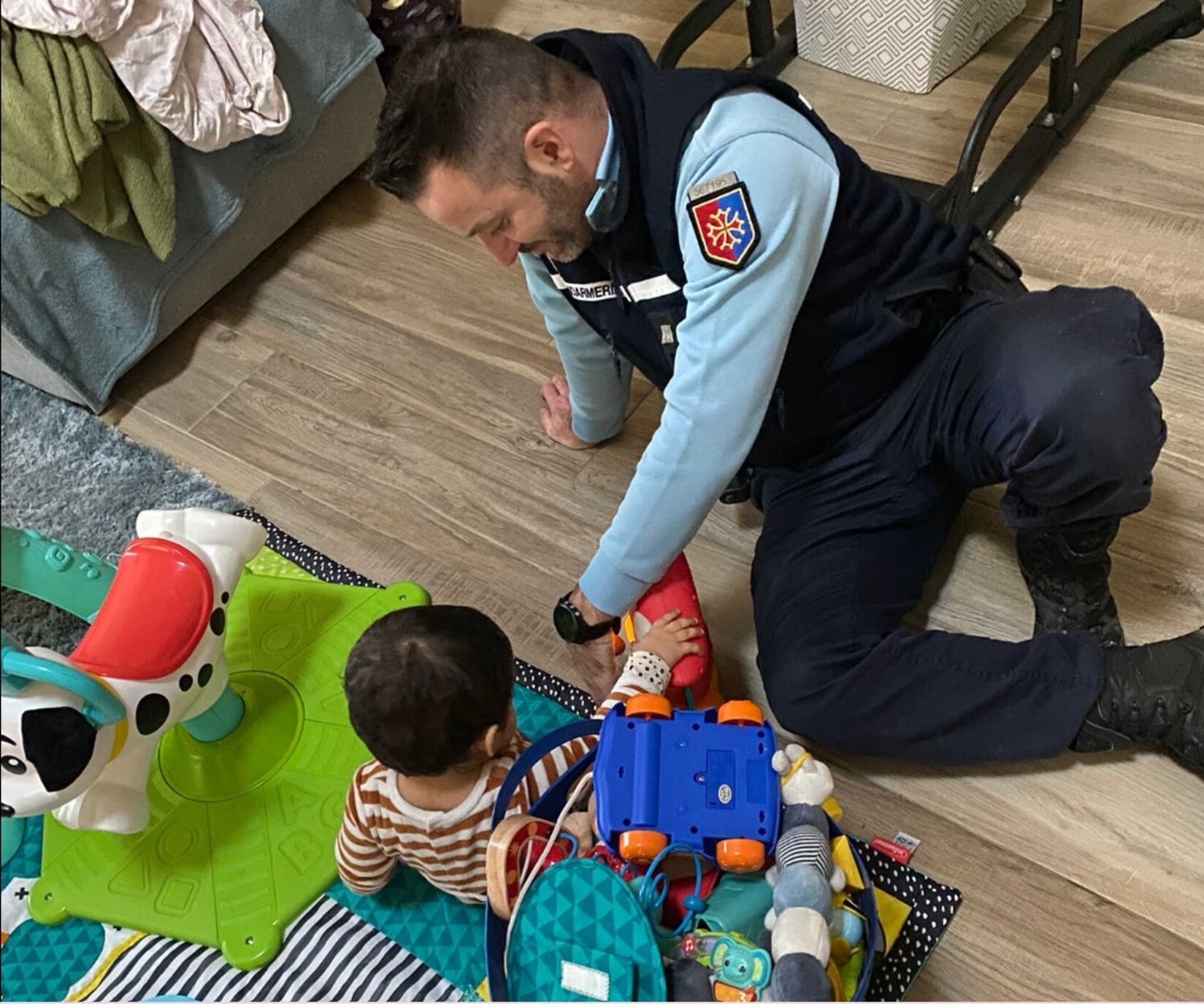 gendarmerie_gendarmes_garde_enfants_accident_route