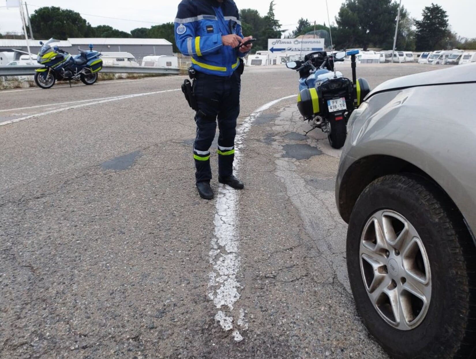 gendarmerie_gendarme_chauffard_contrôle_vitesse_automobiliste_prison_excès_voiture_Gard_Beaucaire_Le_Reveil_du_Midi_vitesse_volant_délit_fuite