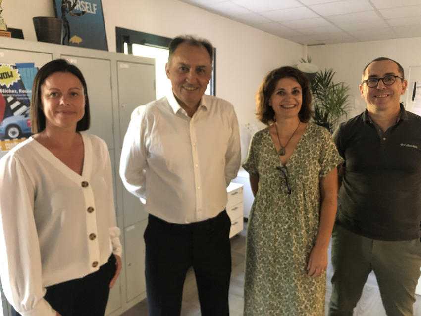 Stephanie Villesot, Jennifer Peniguet, Jacques-Thierry Monti et Antoine Houssin pour représenter la CCI et l'incubateur BIC innov'up. Crédit photo GG