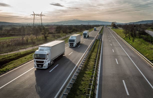 camions_transport_logistique_semaine_spécial_le_rèveil_du_midi