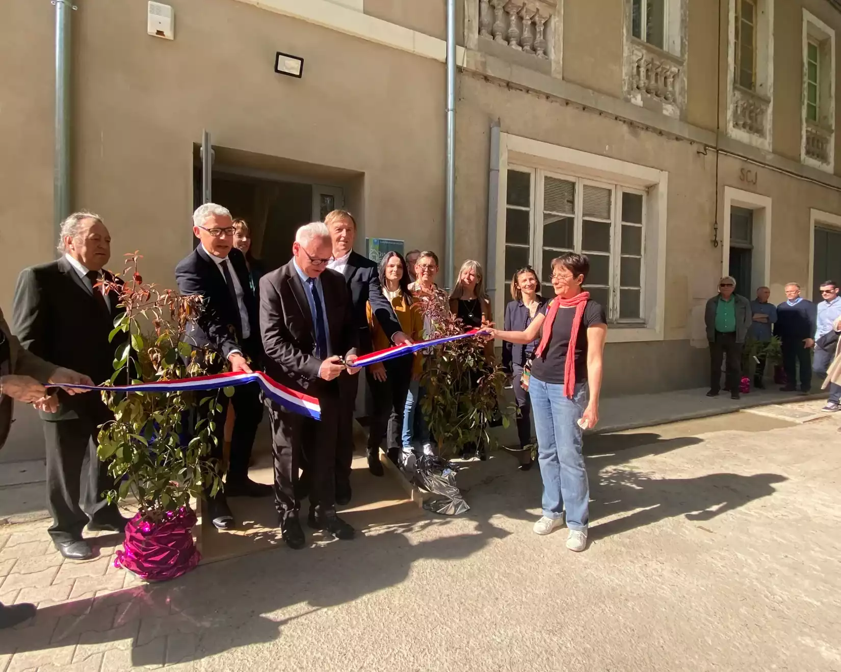 institut emmanuel dalzon petite enfance maison des familles inauguration nimes