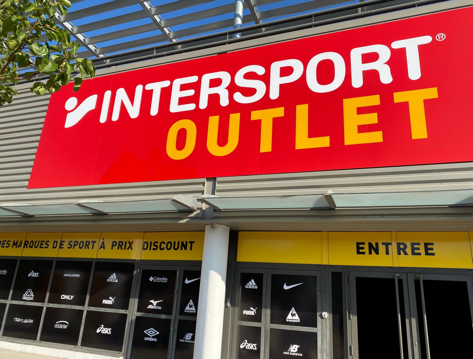 intersportoutlet_destockage_nimes_7collines_1erintersportoutlet_gard_reveildumidi