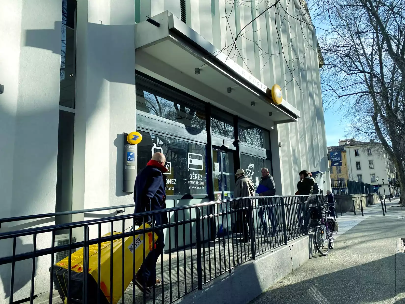 mairie nîmes bureau poste de gambetta restera ouvert gard