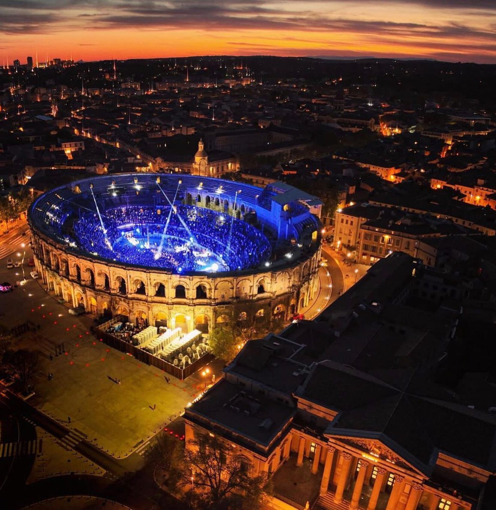 nimescitedesdieux_spectaclesromains_arenesdenimes_edeis_r2b_nimes_citedesdieux_reveildumidi