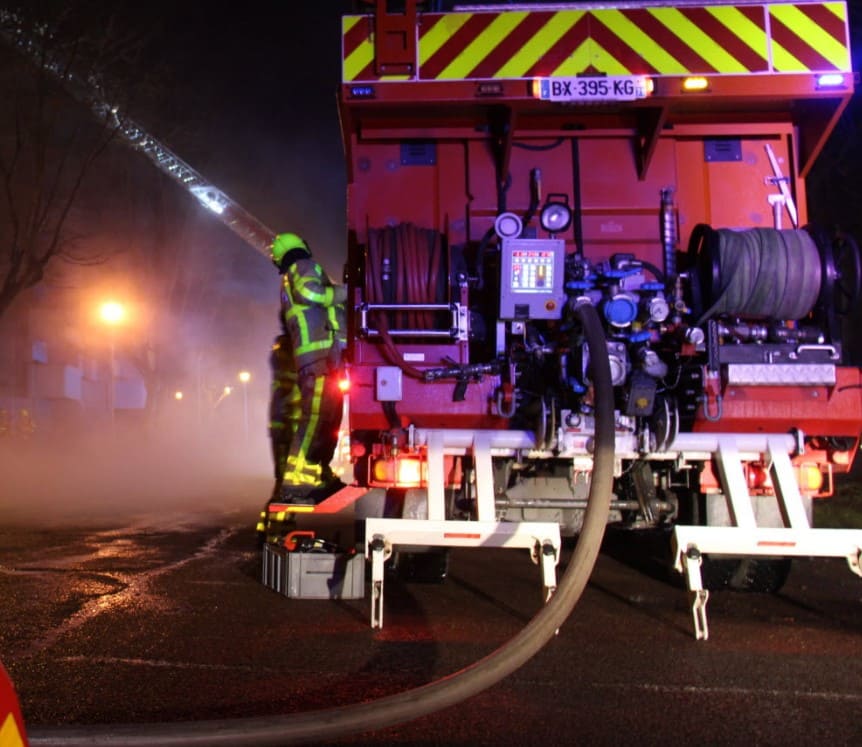 pompier_feu_incendie_flammes_appartement_le_reveil_du_midi