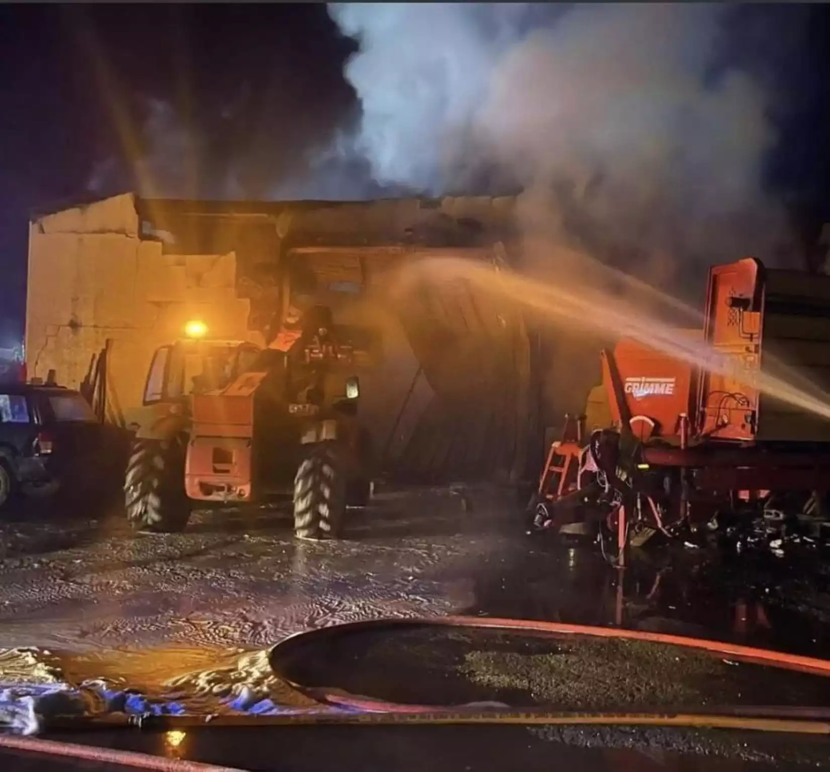 pompiers feu hangar meynes gard occitanie intervention