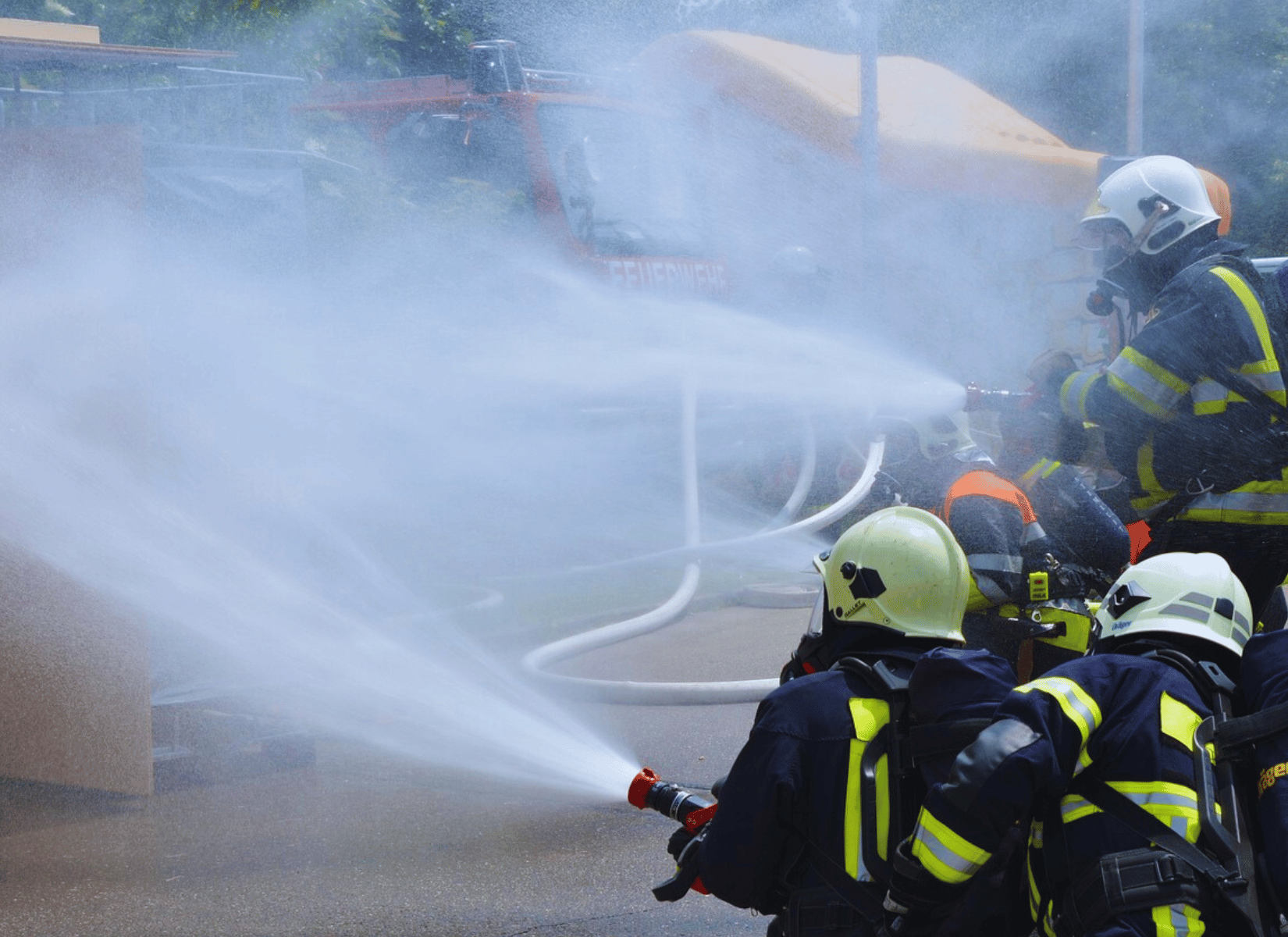 Pompiers Femme Incendie Bâtiment Gard Orsan 