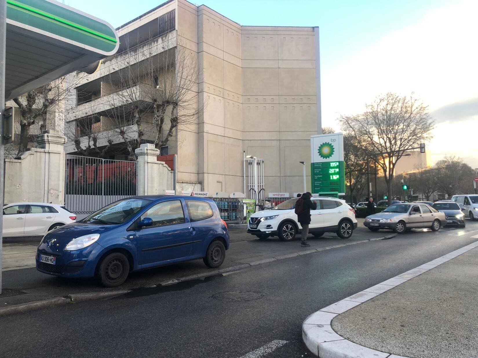 rupture pénurie station service carburant essence Gard