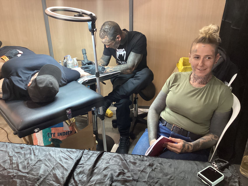 salon_tatouage_nimes_clients_lereveildumidi