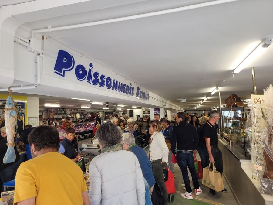 stand_marché_provisoire_Alès_Halles.jpg